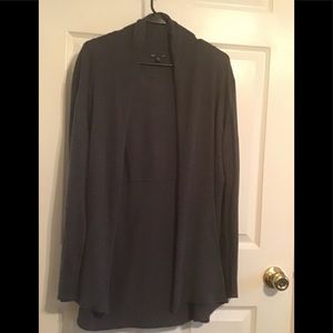 Women’s GAP Size Large Charcoal Gray Cardigan Great Condition